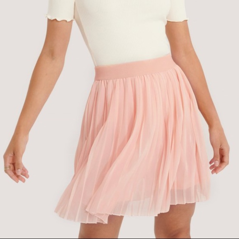 NA-KD Fashion Pink Ruffle Skirt 💓